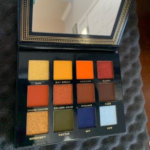 Ace Beaute Vintage Dawn Palette